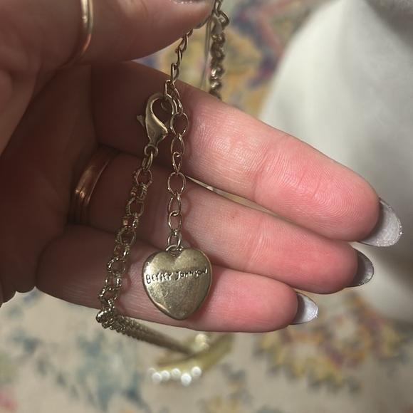 Betsey Johnson Surfmaid Iridescent Scallop Shell Clam Pearl AB Lucite Necklace - Picture 7 of 7